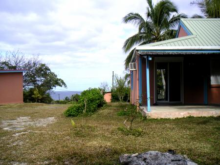 VUE SUR LE LAGON